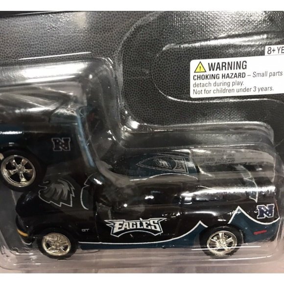 Philadelphia Eagle Die Cast Car 1:64 Ford Mustang Lincoln Financial Stadium Card - Picture 4 of 7